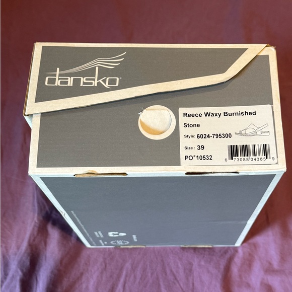 Dansko Reece Waxy Burnished Sandal - Like New! - Picture 4 of 4